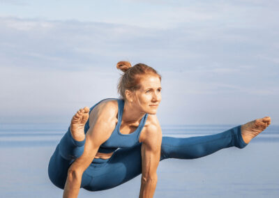 vinyasa Yoga med emilie hallgard / yoga lioness